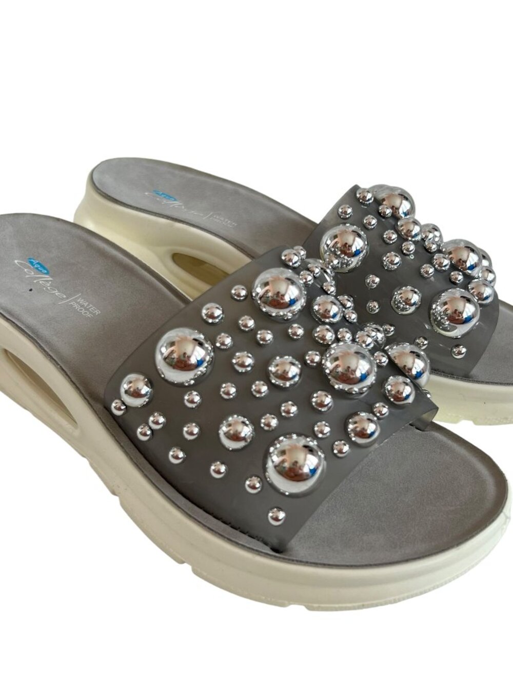 Aqua College Allura slide sandals frosted gray plastic silver size 6.5
